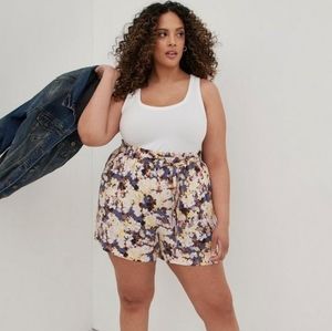 TORRID 5 Inch Pull-On Stretch Challis Mid-Rise Tie-Front Paperbag Waist Short
